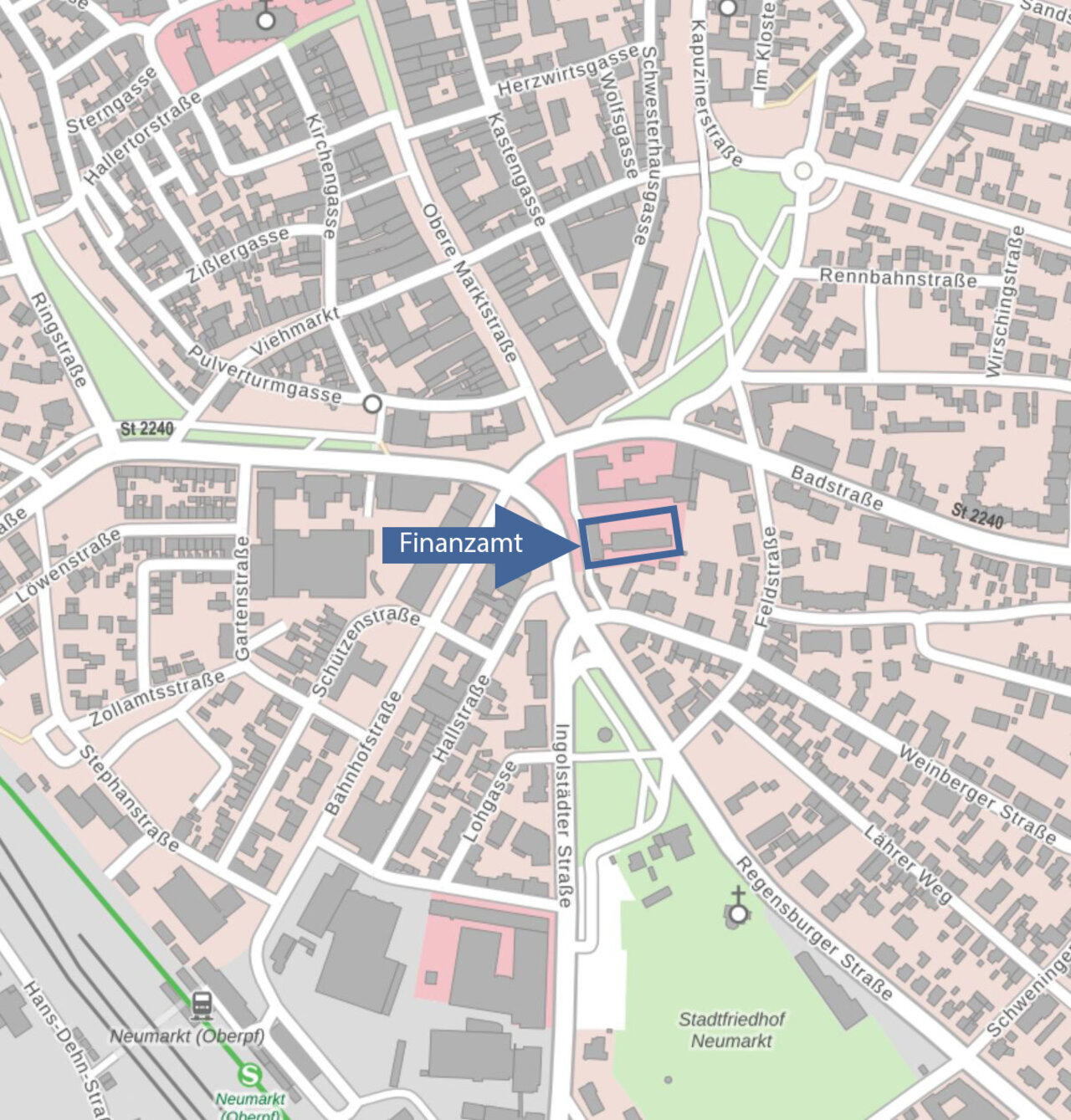  Lageplan mit Markierung des Finanzamts Neumarkt, Ingolstädter Straße 3, und Nebengebäude des Finanzamts, Feldstraße 14.